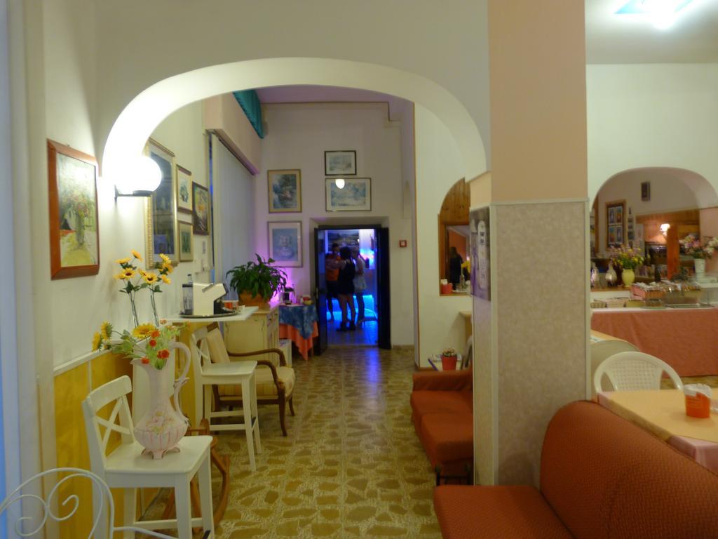 Hotel Bologna Сан-Бенедетто-дель-Тронто Екстер'єр фото