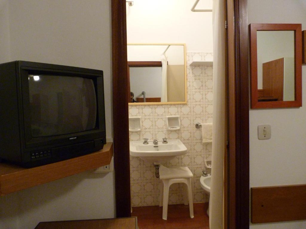 Hotel Bologna Сан-Бенедетто-дель-Тронто Номер фото
